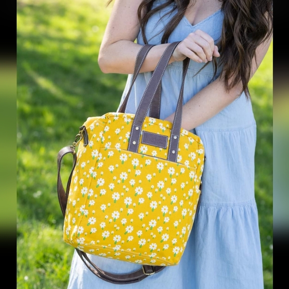 Maika Commuter Tote and mini pouch - Picture 2 of 9